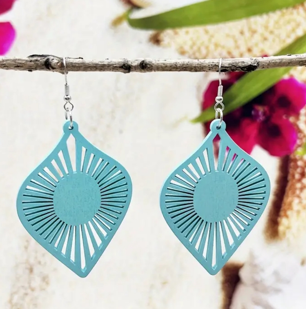 Wooden Blue Hollow Out Leaf-Shaped Earrings. NWT